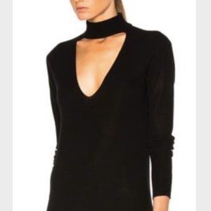 Long sleeve velvet choker sweater